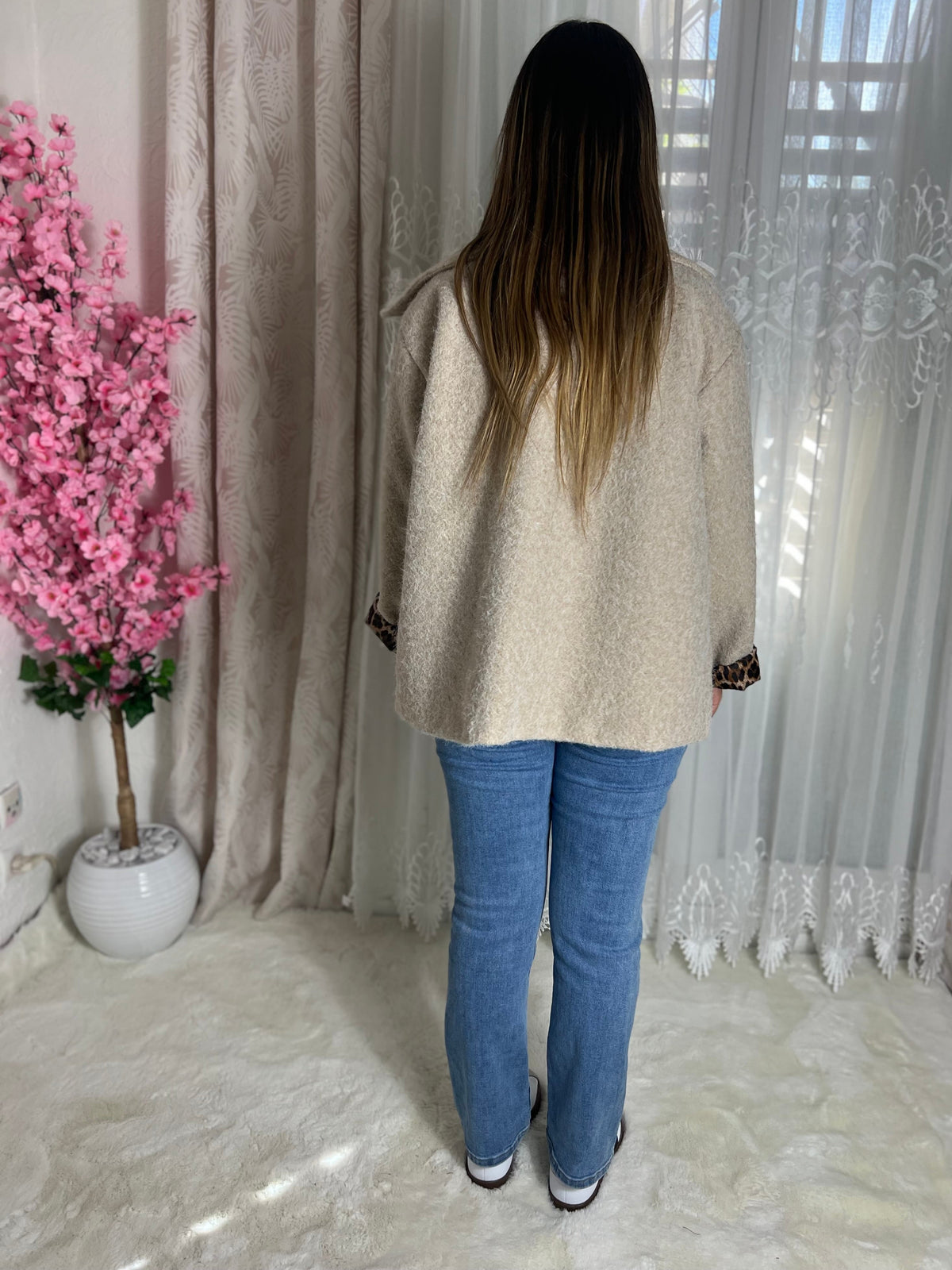 Veste à manches longues avec doublures léopard beige