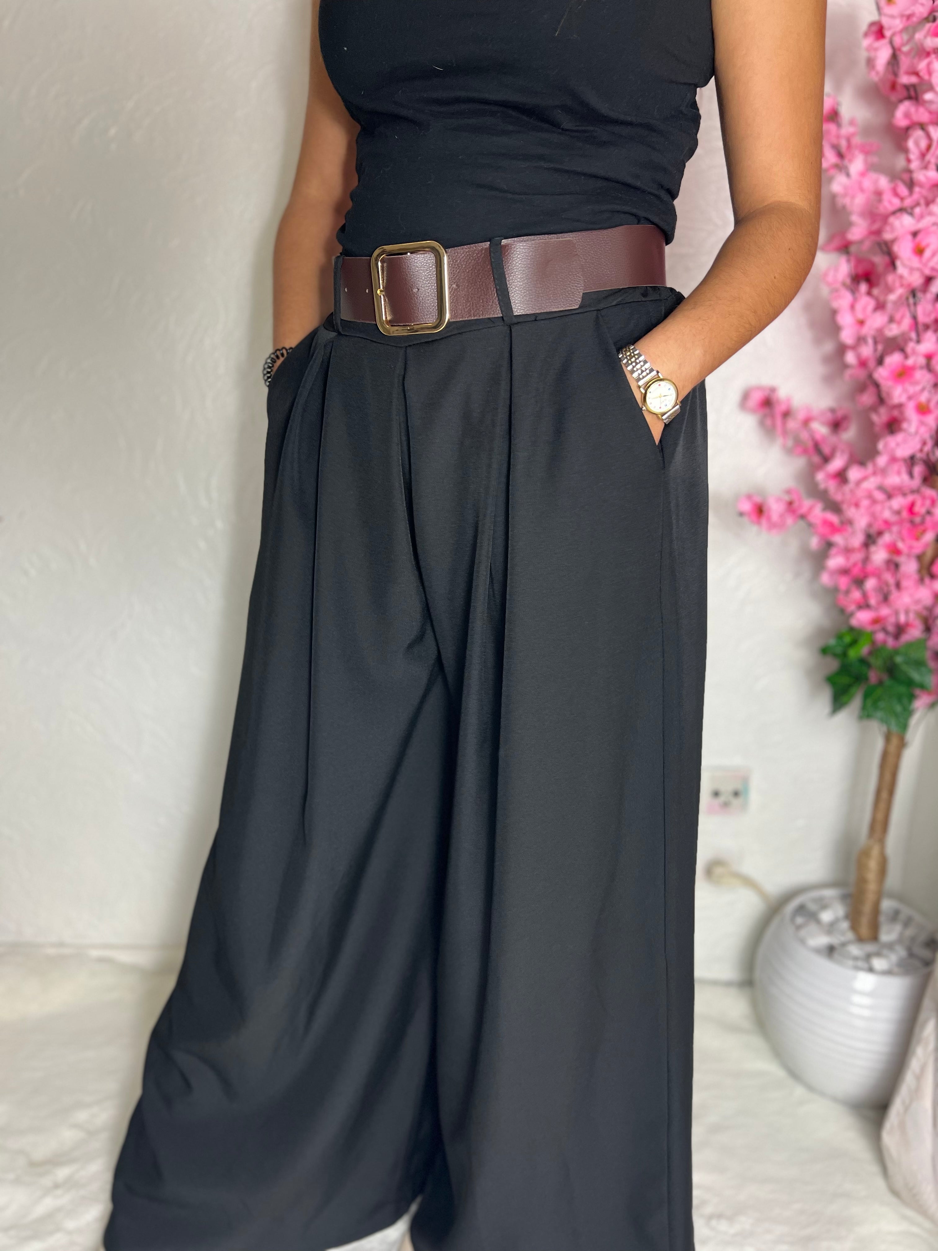 Pantalon coupe droite évasée avec poche et ceinture