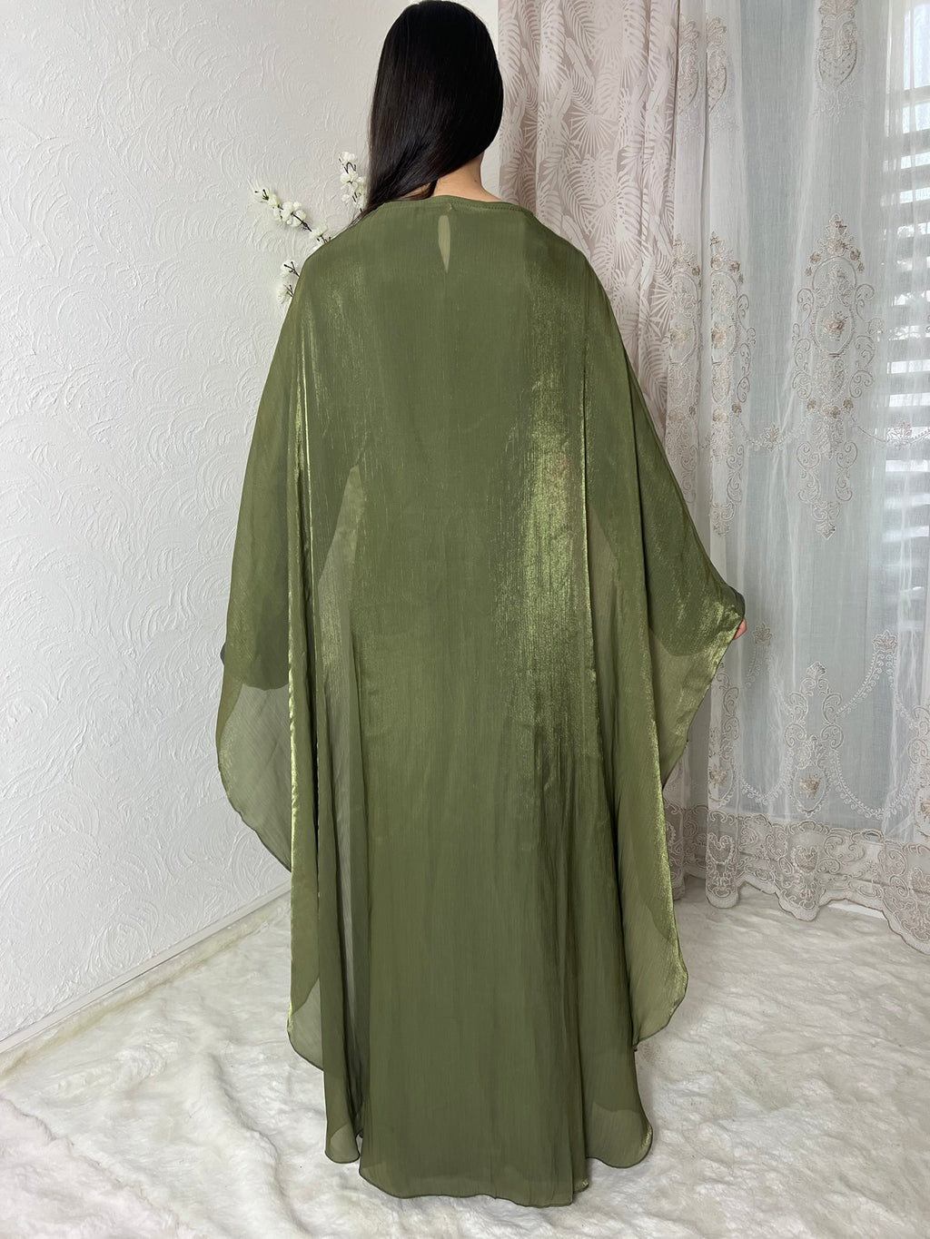 Robe longue à voilages