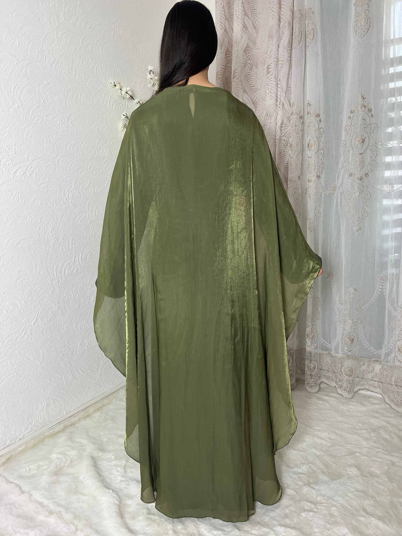 Robe longue à voilages