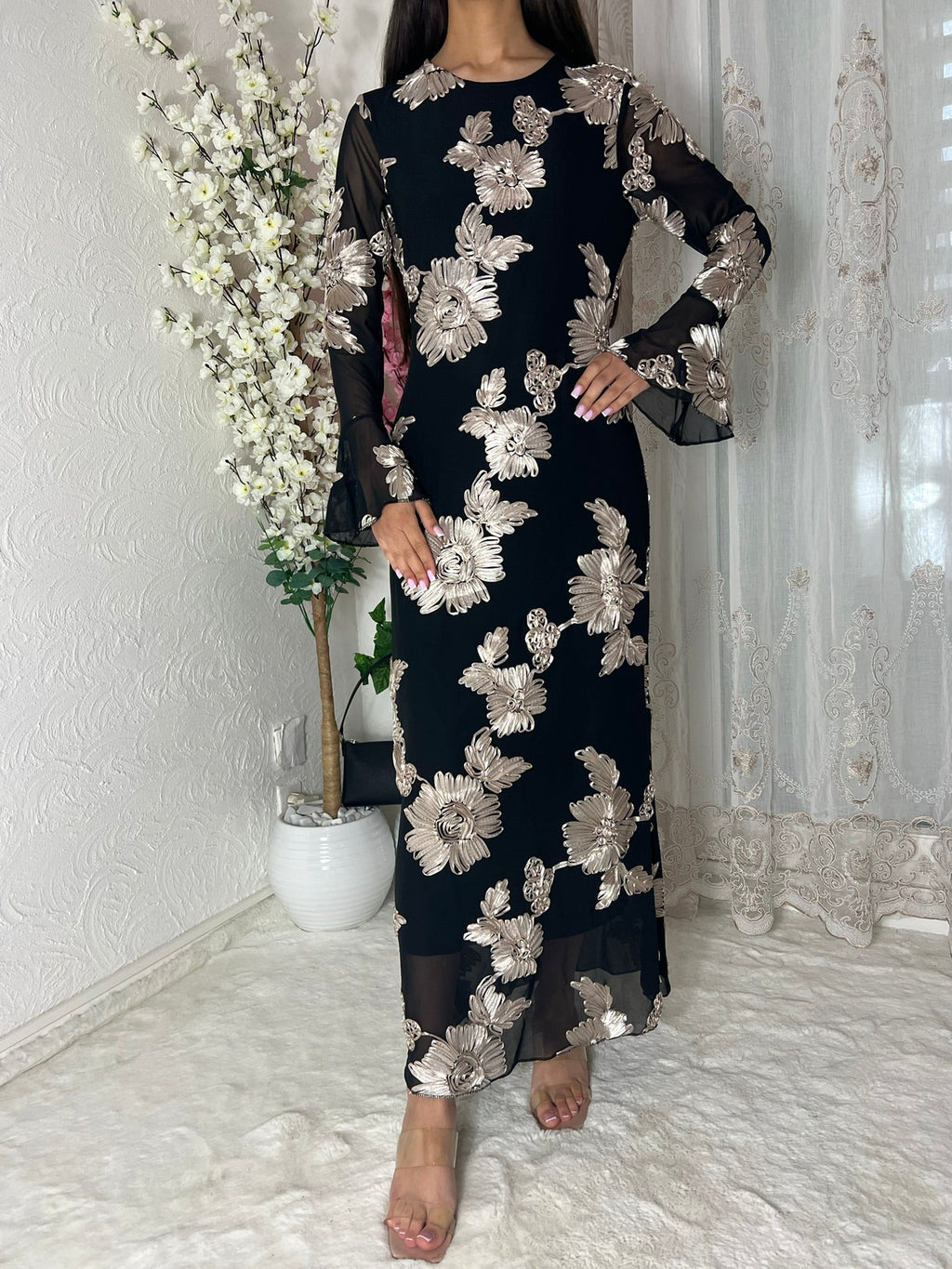 Robes longues à fleurs nacrées