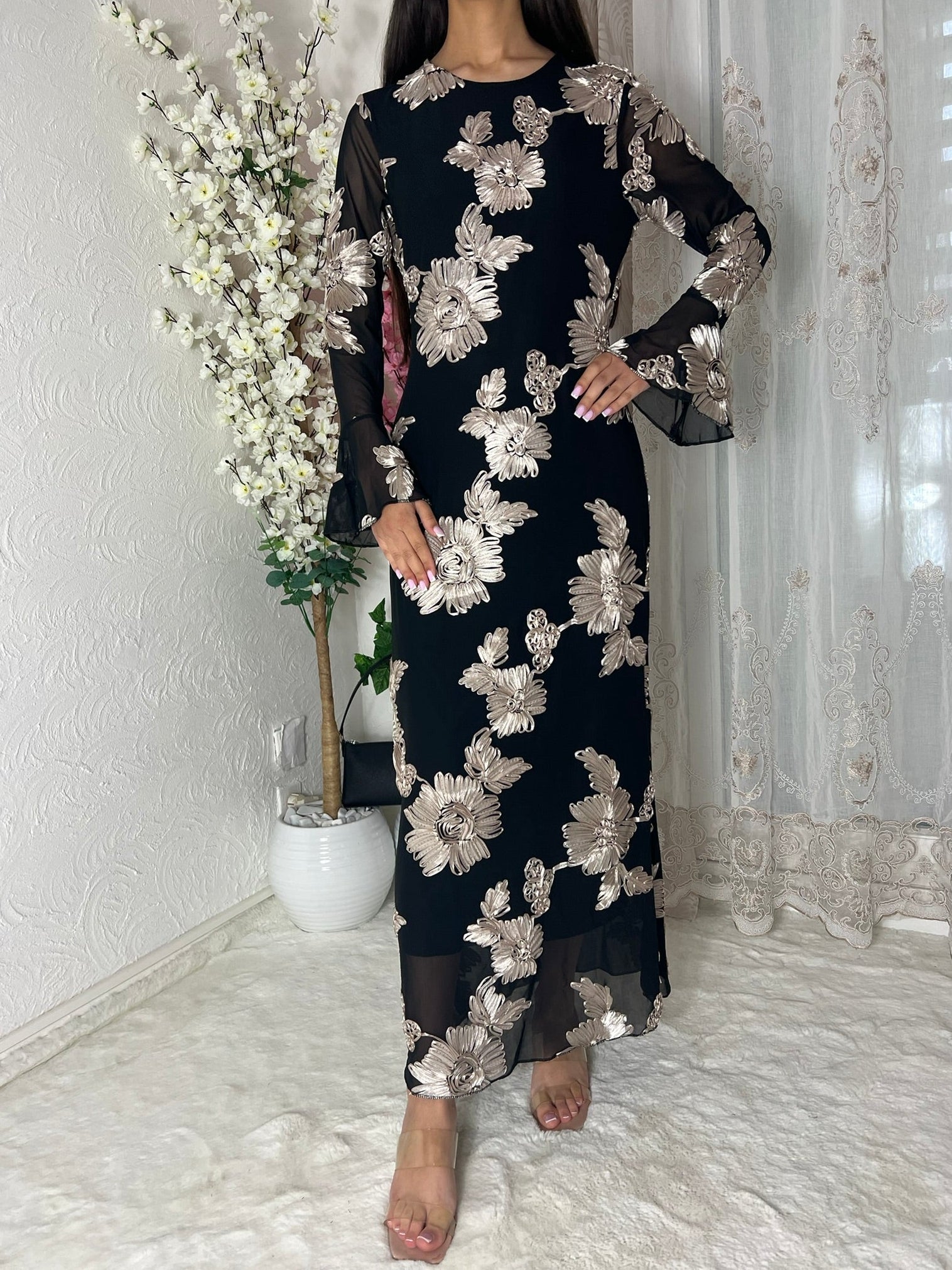 Robes longues à fleurs nacrées