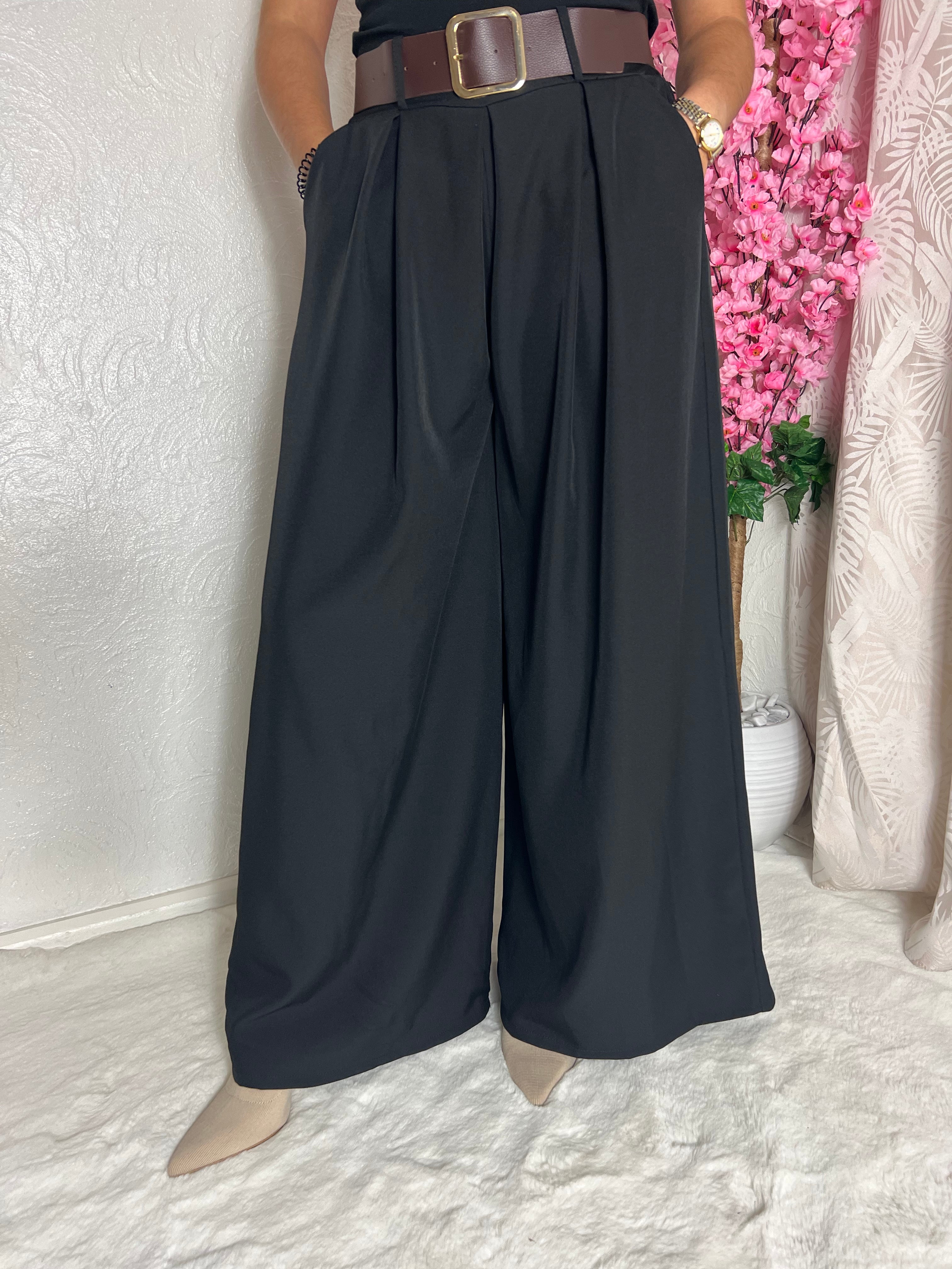 Pantalon coupe droite évasée avec poche et ceinture
