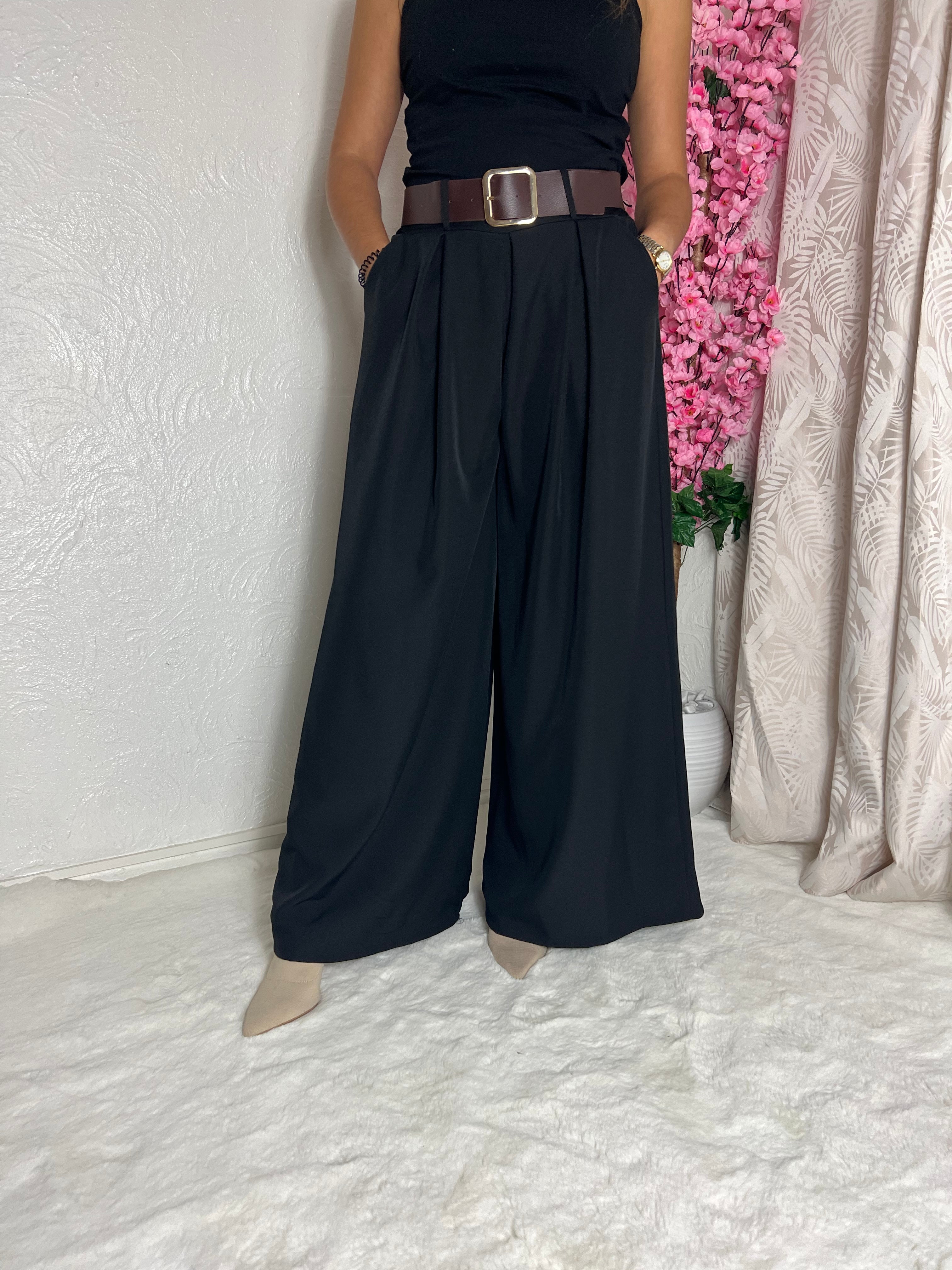 Pantalon coupe droite évasée avec poche et ceinture