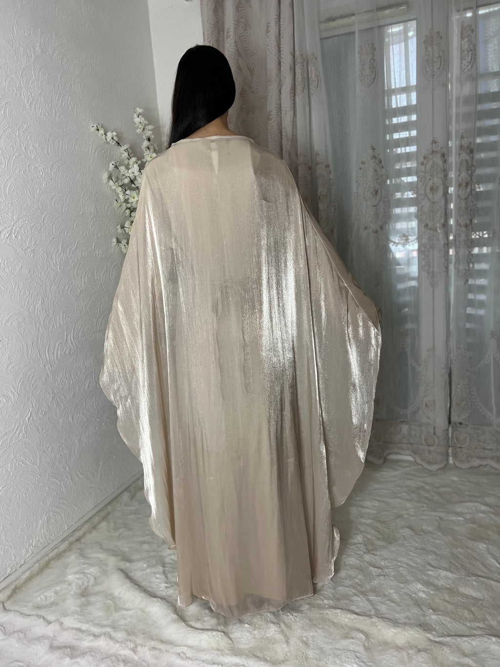 Robe longue à voilages