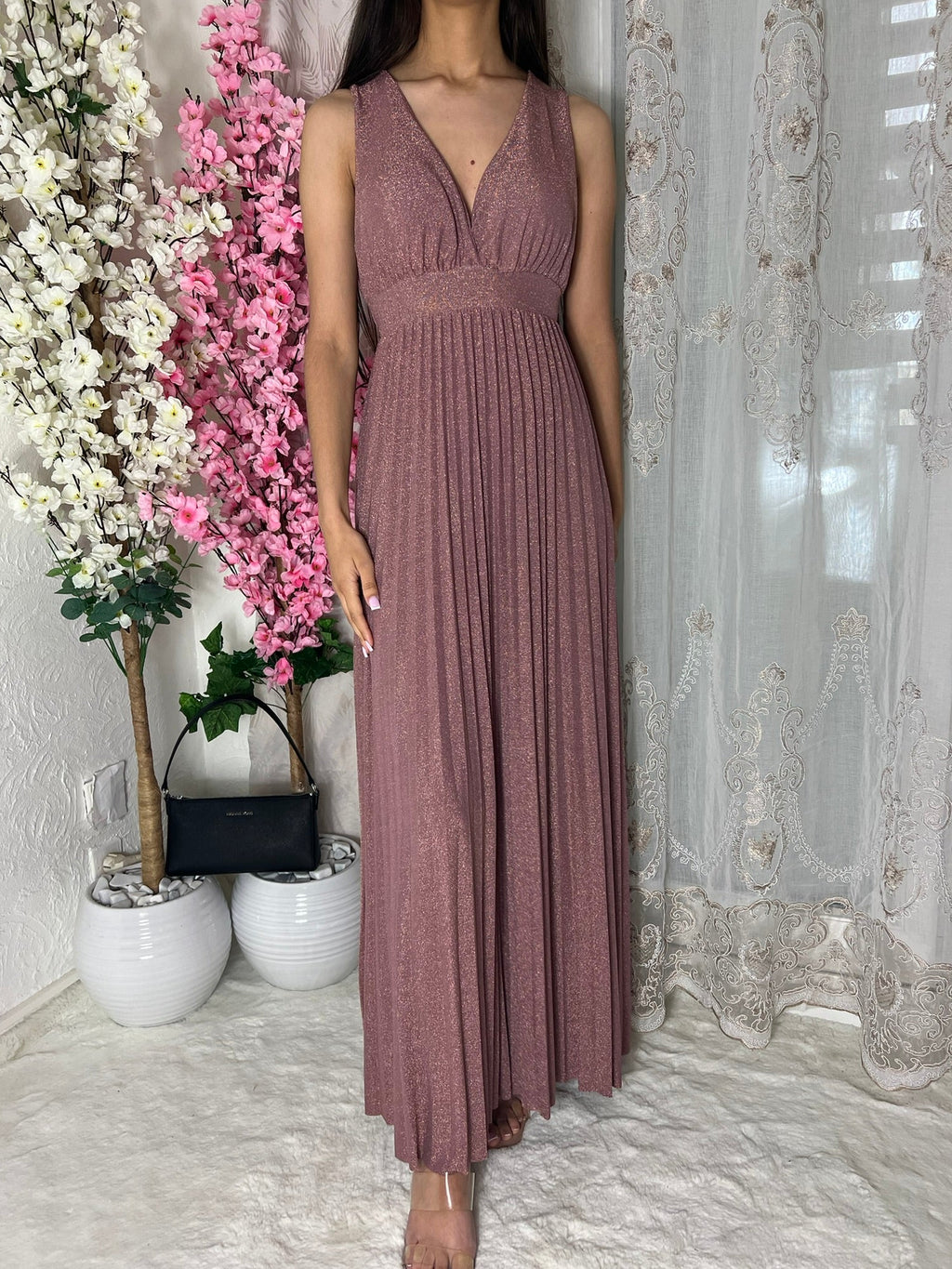 Robe longue pailletée plissée