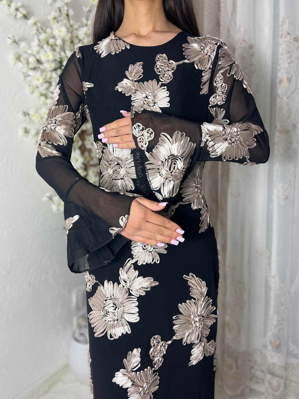 Robes longues à fleurs nacrées