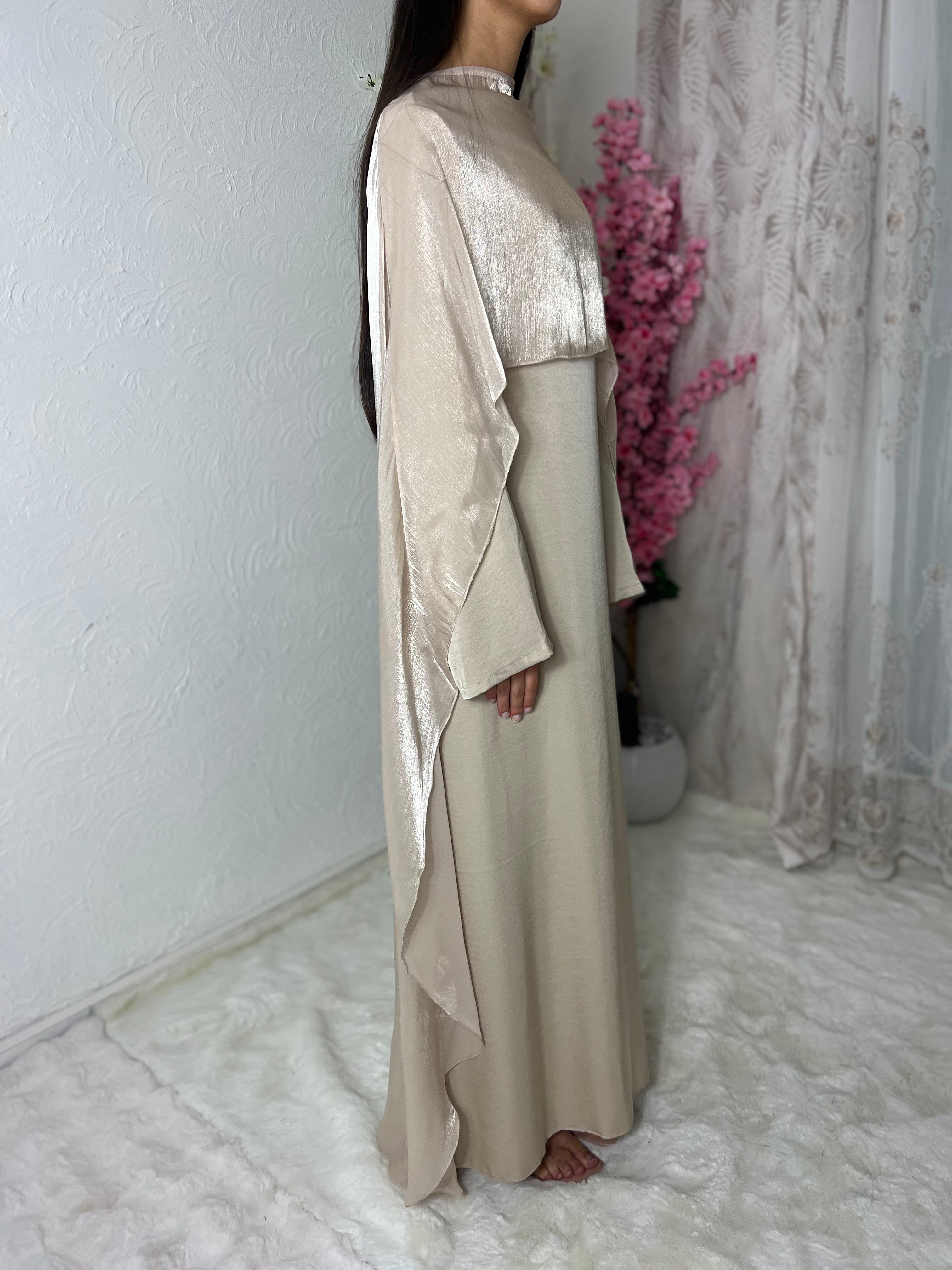 Robe longue à voilages