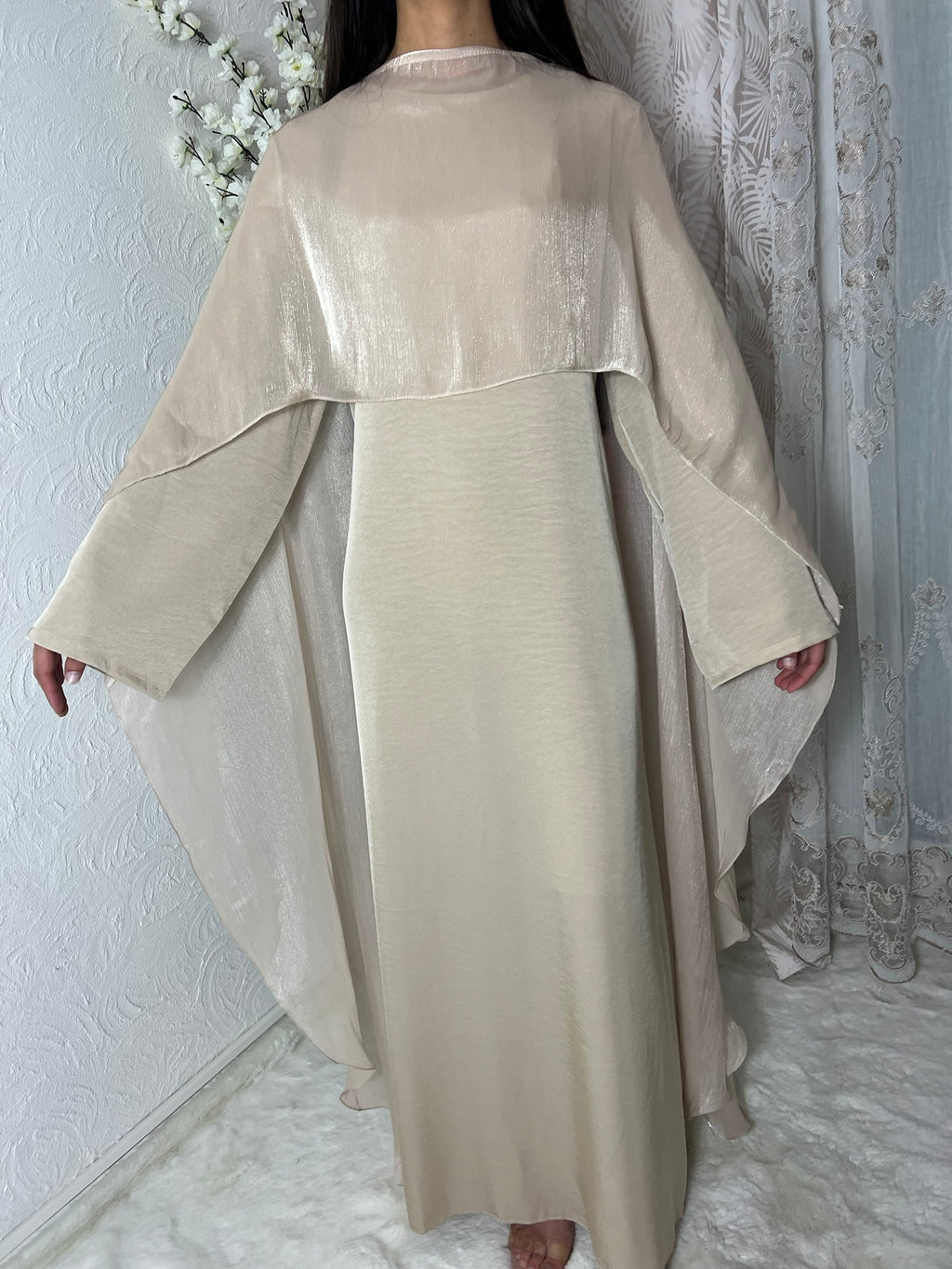 Robe longue à voilages