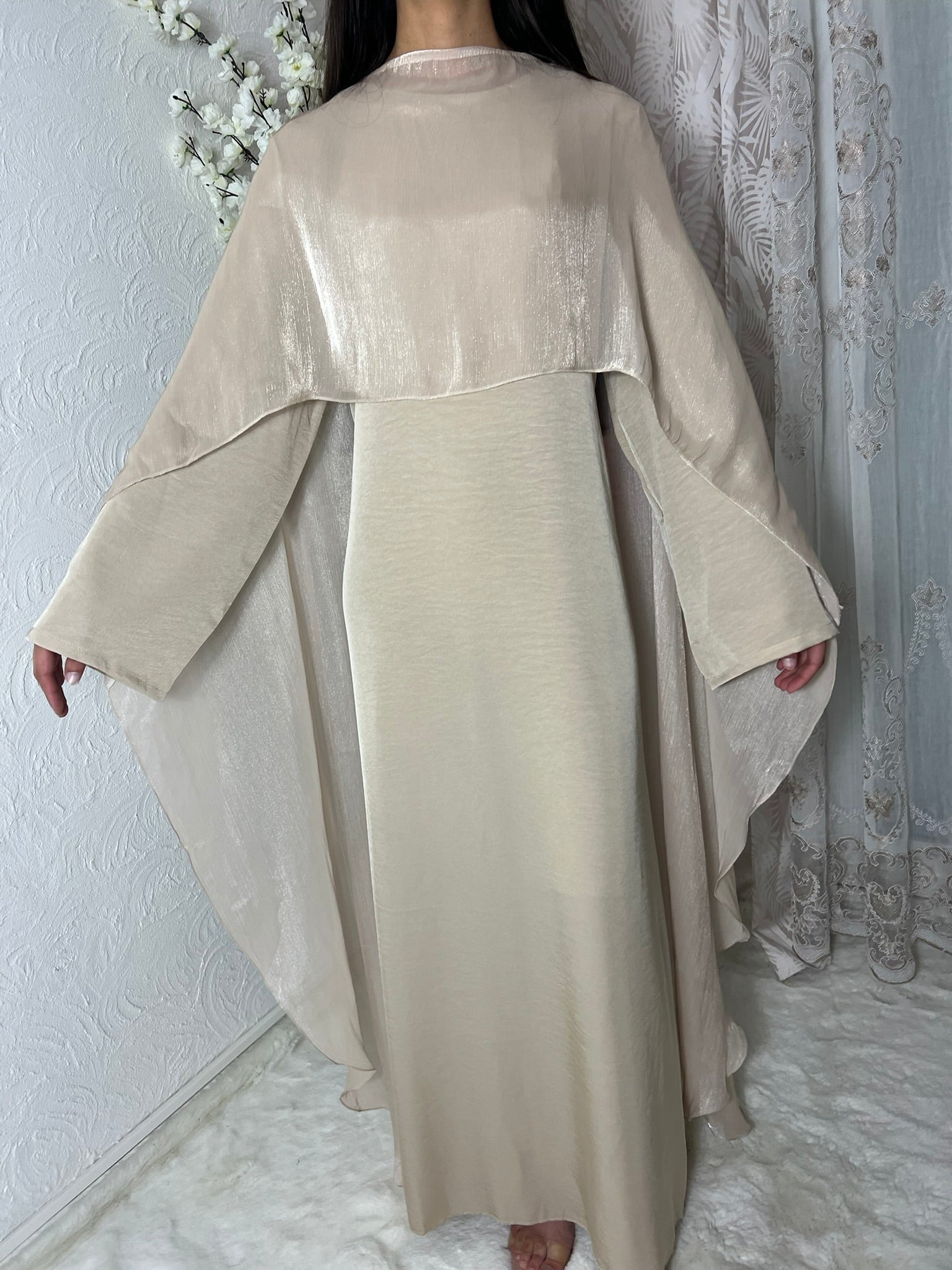 Robe longue à voilages
