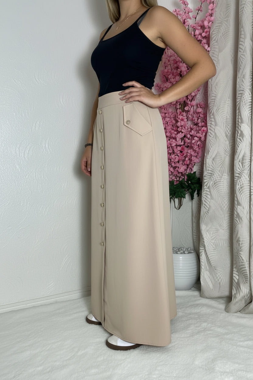 Jupe longue à poches et boutons dorés – Beige