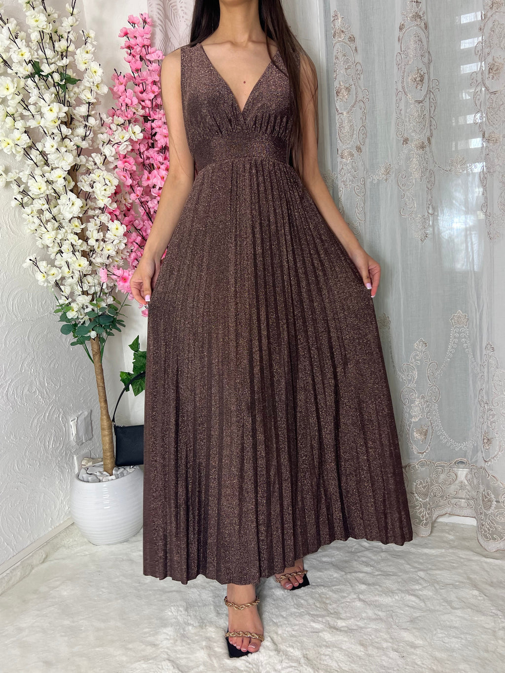 Robe longue pailletée plissée