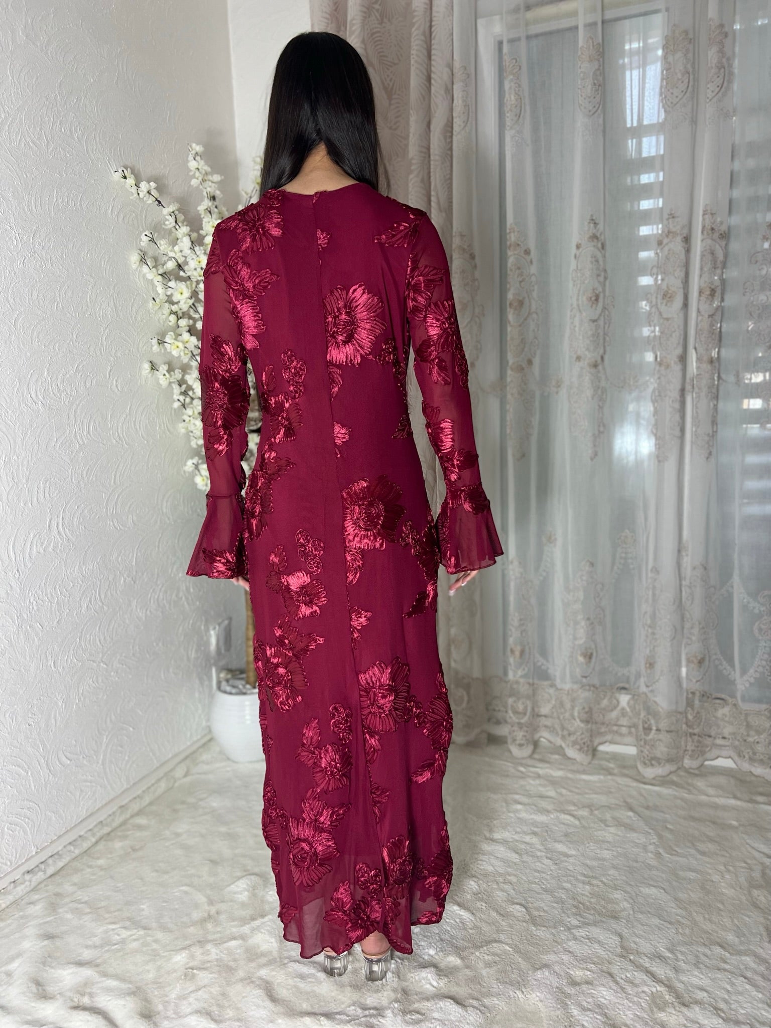 Robes longues à fleurs nacrées