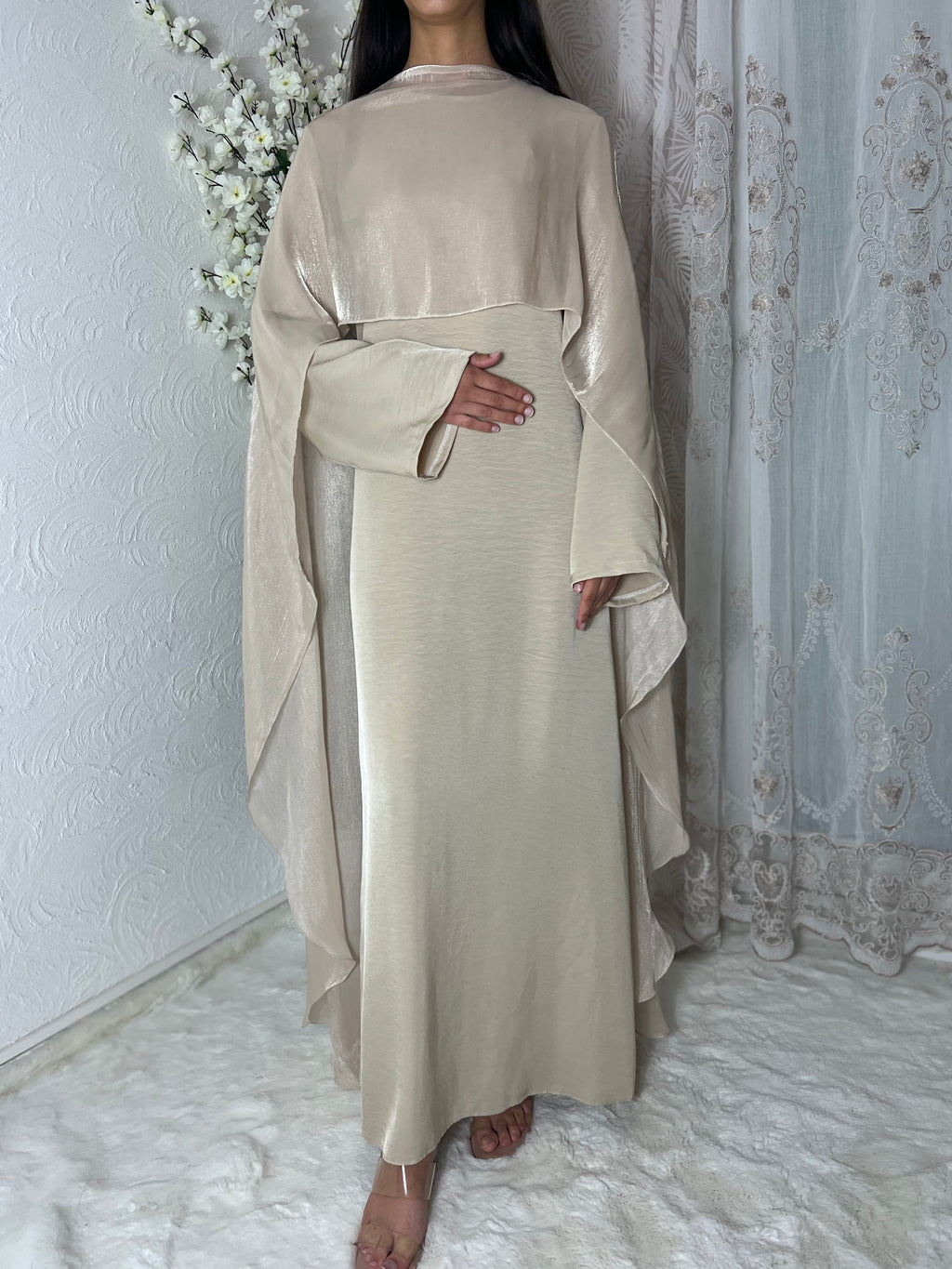 Robe longue à voilages