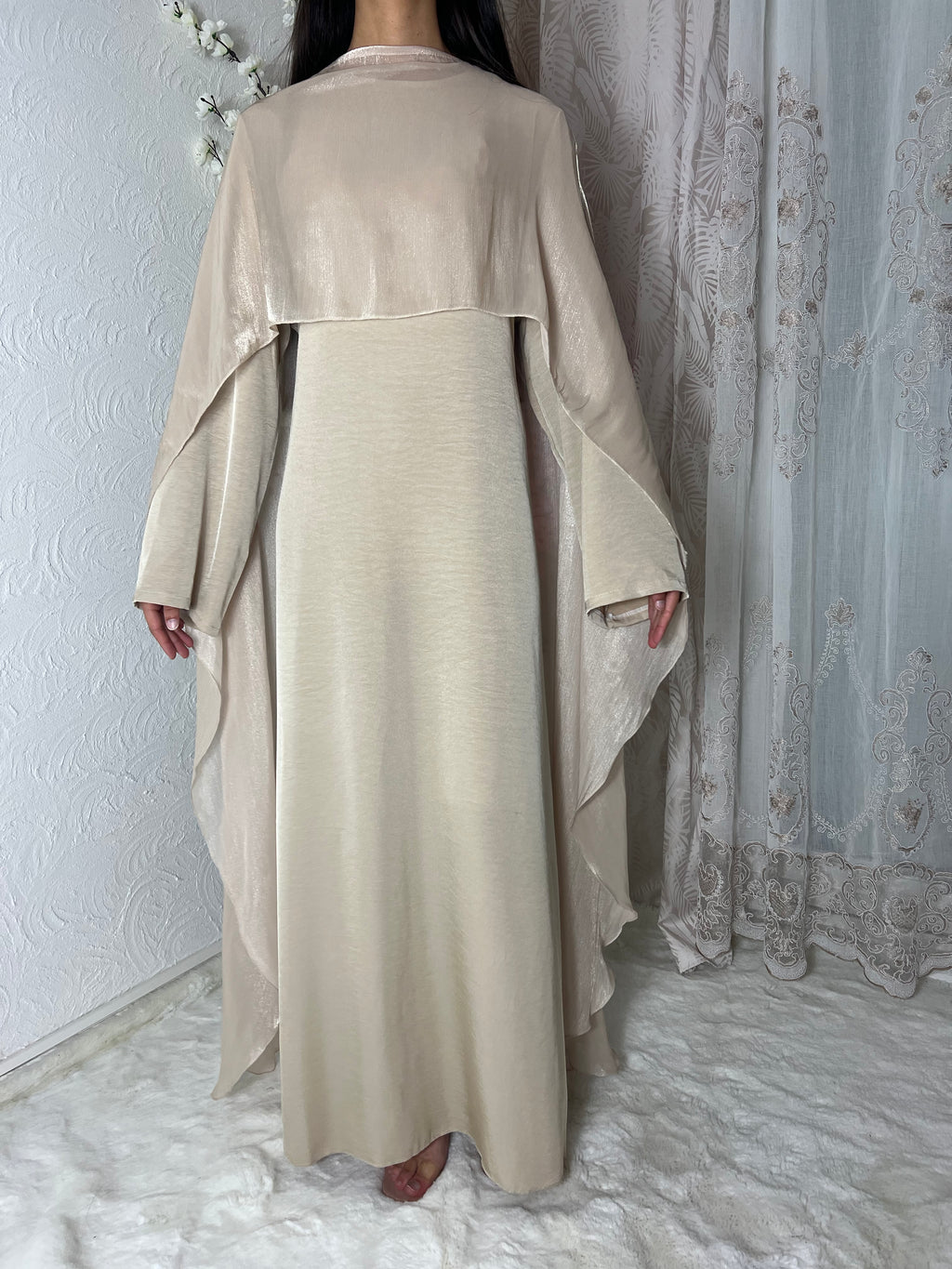 Robe longue à voilages