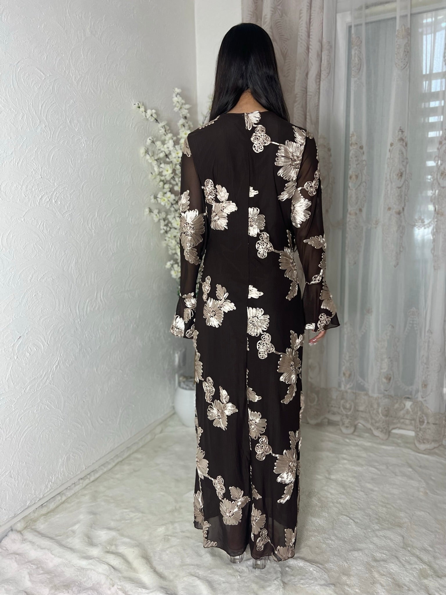 Robes longues à fleurs nacrées
