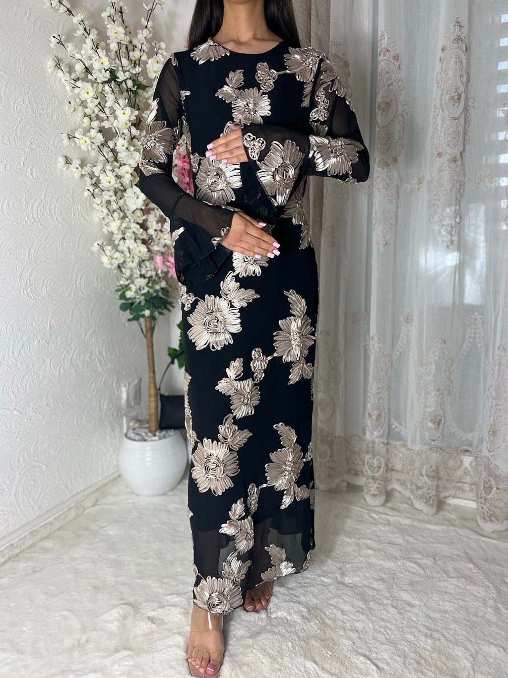 Robes longues à fleurs nacrées