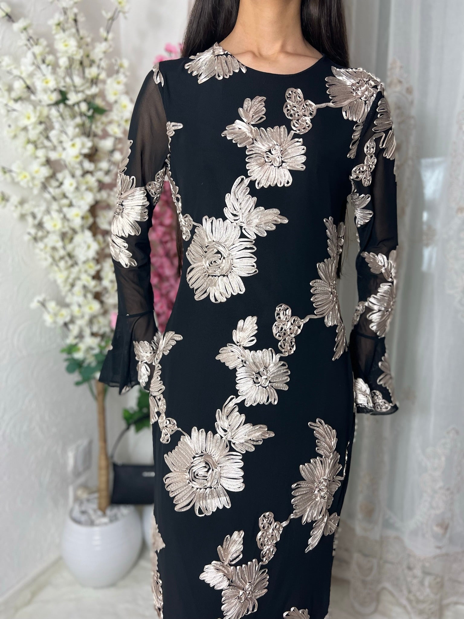 Robes longues à fleurs nacrées