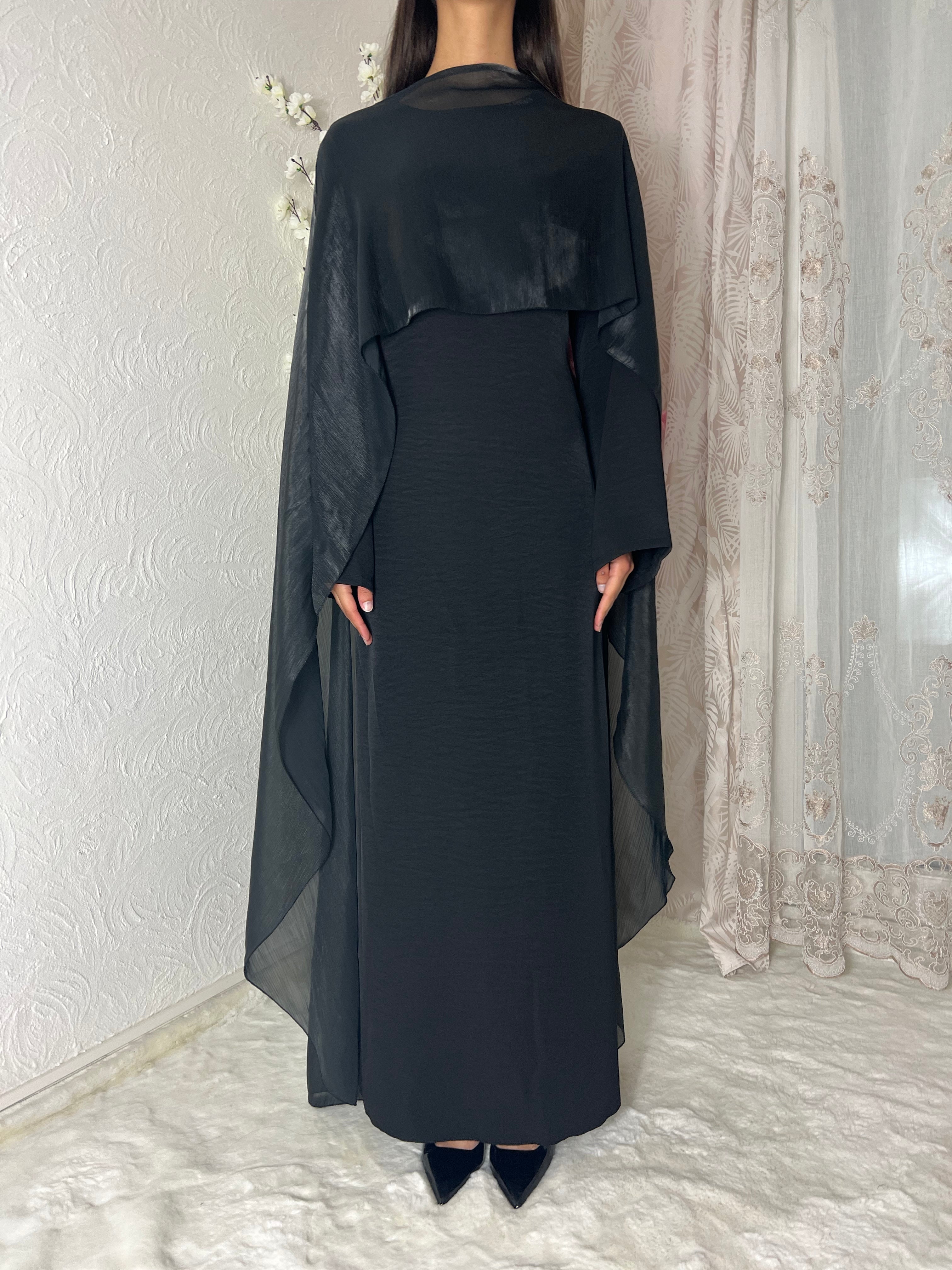 Robe longue à voilages