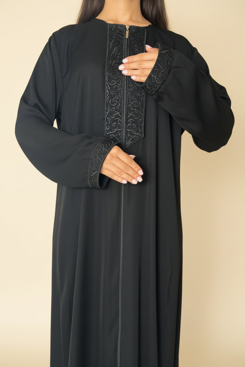 Robe création faite main avec calligraphies arabe